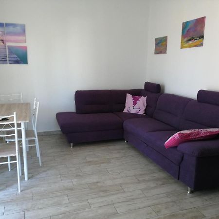 Apartmani Nevera Krk Town Bagian luar foto