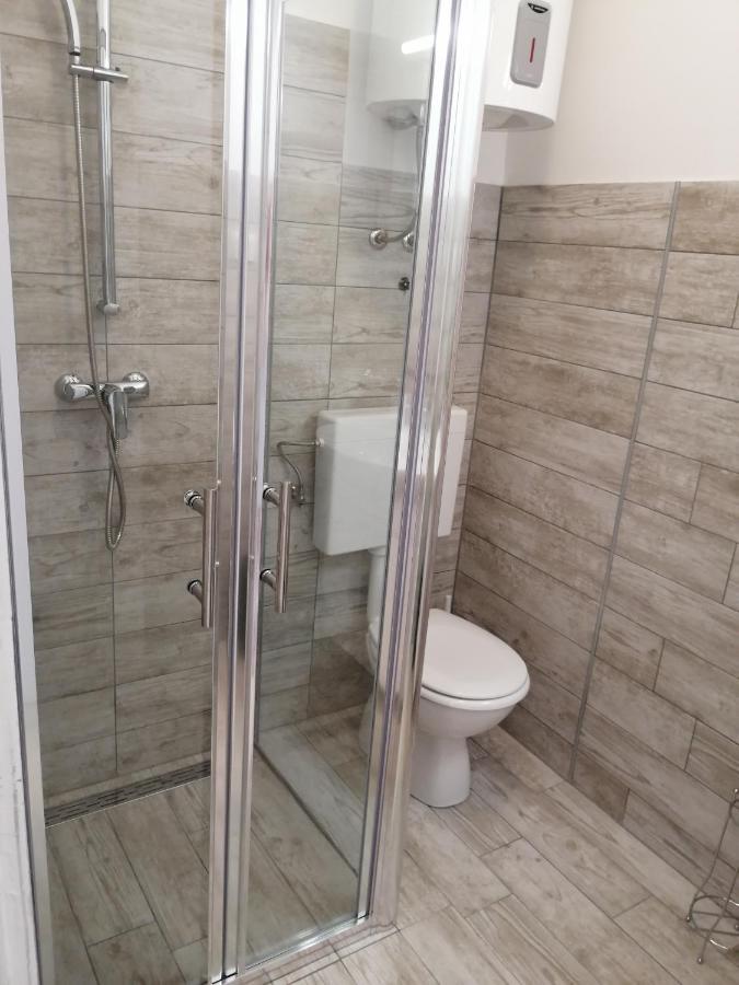 Apartmani Nevera Krk Town Bagian luar foto